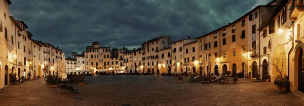 Piazza dell Anfiteatro night panorama — Stock Photo, Image