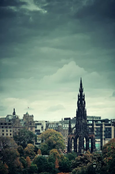 Scott-denkmal und edinburgh — Stockfoto