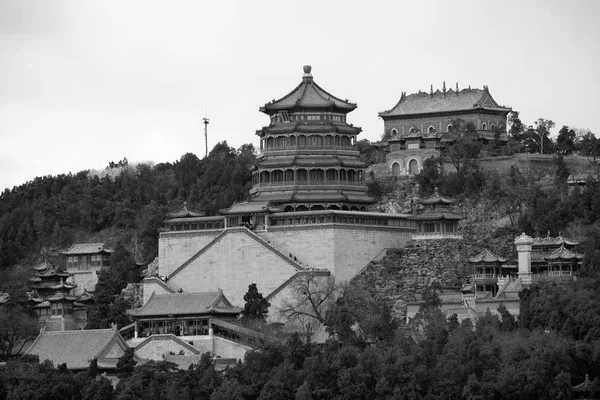 Summer Palace met historische architectuur — Stockfoto