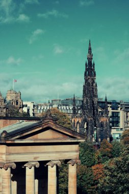 Edinburgh 'daki Scott Anıtı