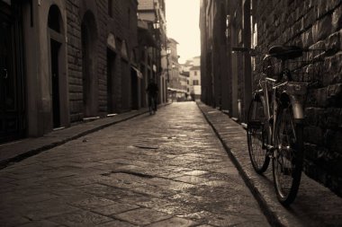 İtalyan tarzı eski binalar