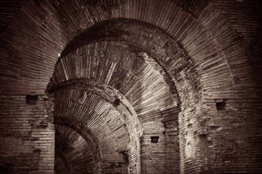 Roma Forumu kalıntıları ile