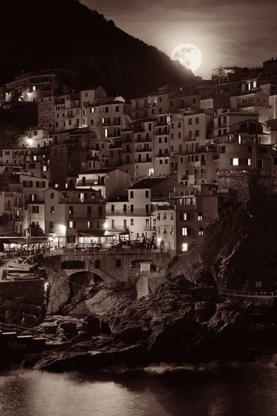 Cinque Terre in de nacht — Stockfoto