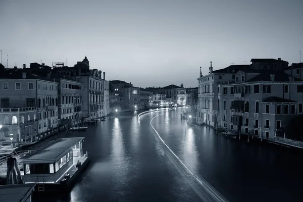 Vista al canal de Venecia —  Fotos de Stock