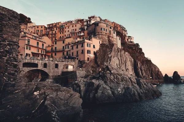 Mediterranean Sea with buildings — Stock Photo, Image