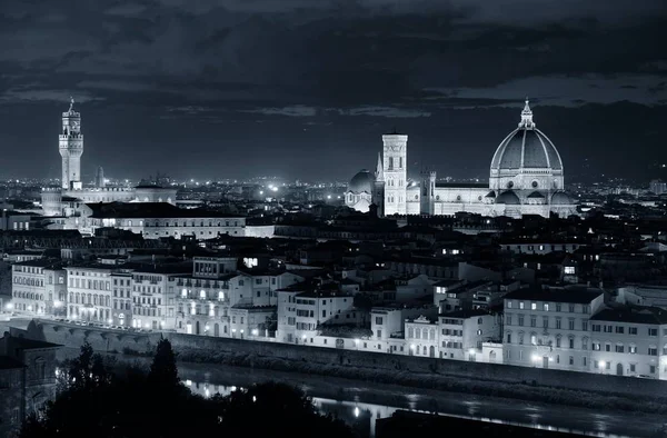 Bâtiments anciens de style italien — Photo