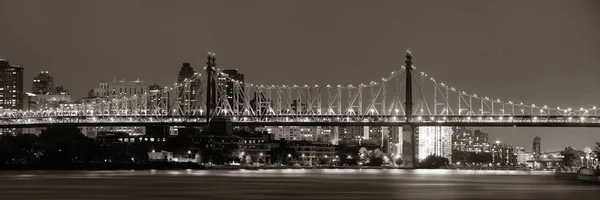 Most Queensboro nocą — Zdjęcie stockowe
