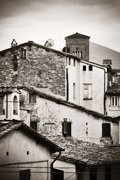 Střechy budov Lucca — Stock fotografie