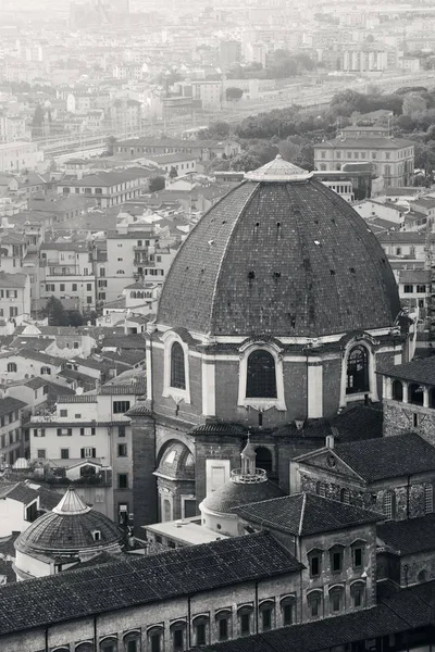 Stare budynki w stylu włoskim — Zdjęcie stockowe
