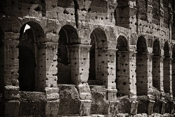 Rovine del Colosseo a Roma — Foto Stock