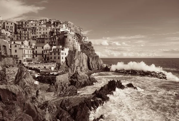 Mar Mediterrâneo com edifícios — Fotografia de Stock