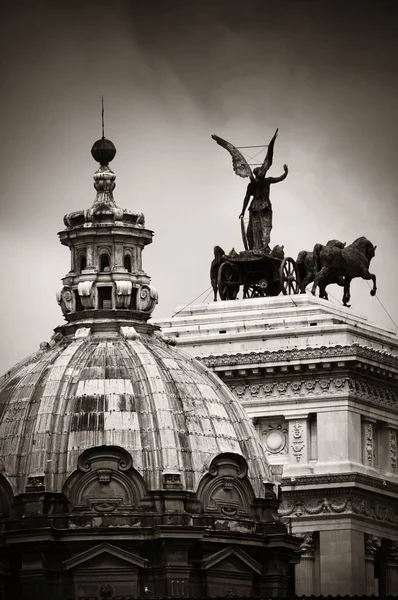 Arquitectura histórica de Roma —  Fotos de Stock