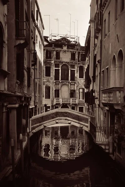 Venedig kanalutsikt — Stockfoto