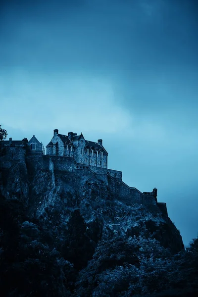 Castello di Edimburgo come punto di riferimento della città — Foto Stock