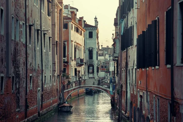 Venice canal view — Stockfoto