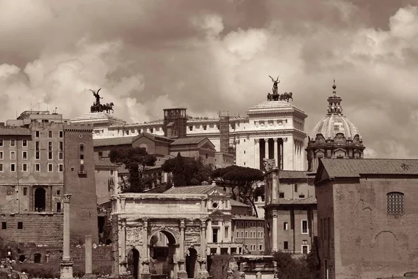 Rome Forum met ruïnes — Stockfoto