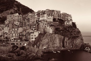 Manarola Cinque Terre binalarda ile