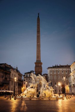 Antik Piazza İtalya. 