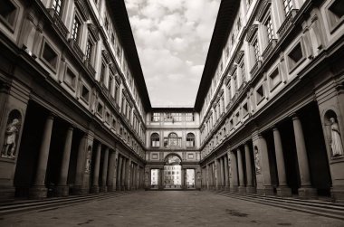 Antik Piazza İtalya. 