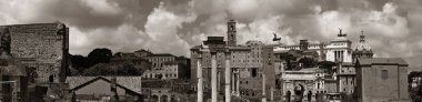 Roma Forumu kalıntıları ile