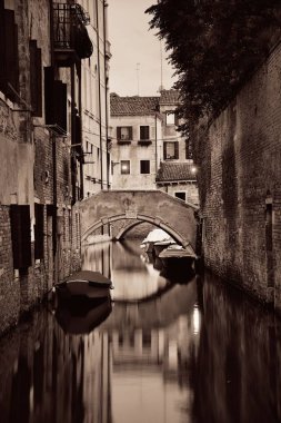 Venedik canal binalar