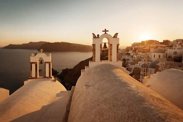 Santorini con edificios en Grecia . —  Fotos de Stock
