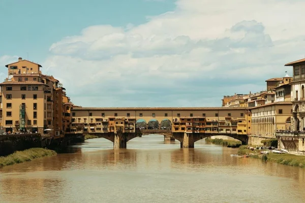 Ponte vecchio ve Florencii, Itálie. — Stock fotografie