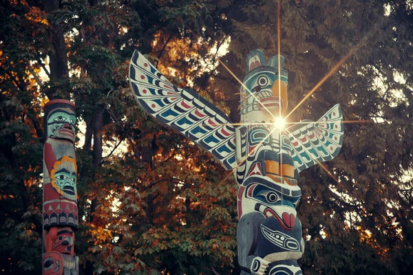 Totem Pole in Capilano park — Stock Photo, Image