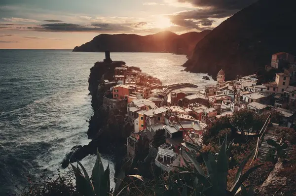 Cinque TerreにあるVernazza — ストック写真