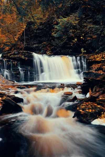 Őszi park vízesések — Stock Fotó