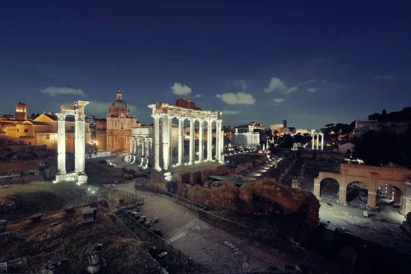 Fórum de Roma com ruínas — Fotografia de Stock