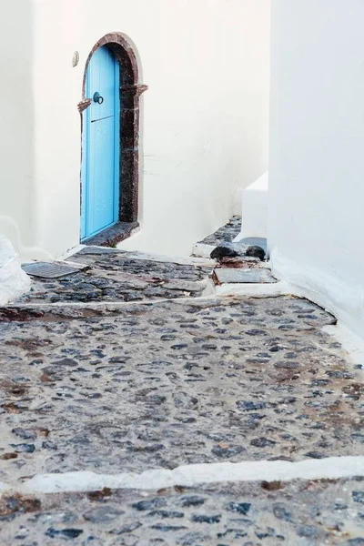 Santorini com edifícios na Grécia . — Fotografia de Stock