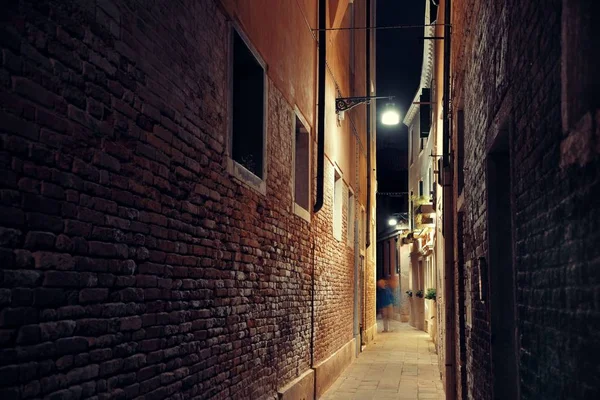 Δρομάκι Βενετία τη νύχτα — Φωτογραφία Αρχείου