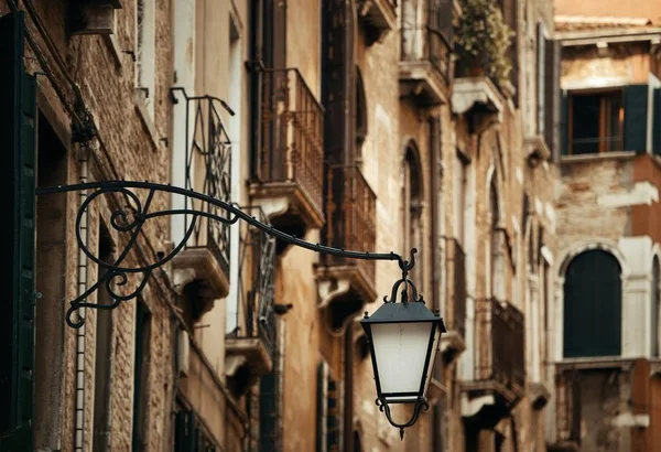 Edificios históricos en Venecia — Foto de Stock