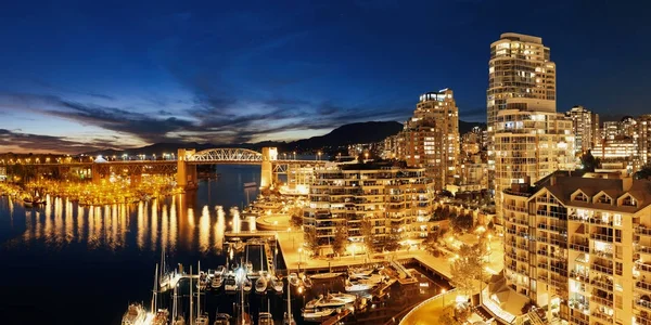 Vista para o porto de Vancouver — Fotografia de Stock