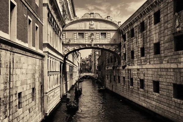 Ponte di sospiri a venezia — Foto Stock