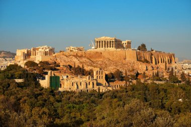 Akropolis tarihi kalıntılar 