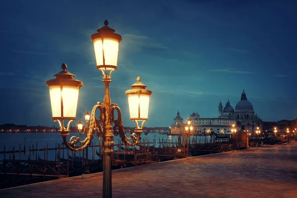 Venedig santa maria della salute Kirche in der Nacht — Stockfoto
