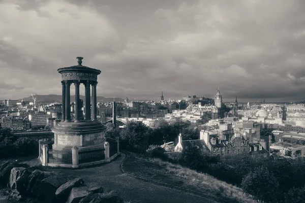 Edinburgh bys silhuett – stockfoto