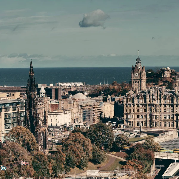 Uitzicht op de stad Edinburgh — Stockfoto