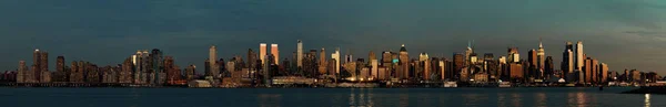 Skyline di Manhattan centro città — Foto Stock