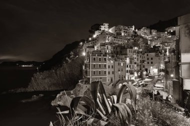 Riomaggiore siyah beyaz gece