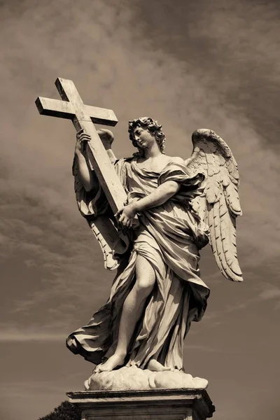 Angel staty i Rom, Italien. — Stockfoto