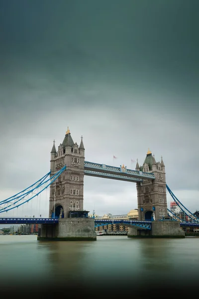Tower bridge i Storbritannien — Stockfoto