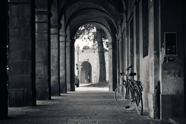 Lucca street bike chodba — Stock fotografie