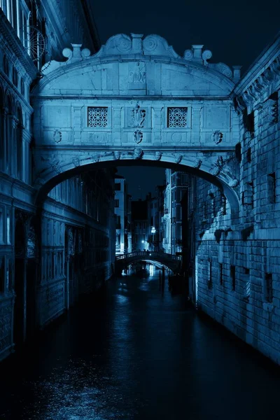 Γέφυρα των Στεναγμών τη νύχτα — Φωτογραφία Αρχείου