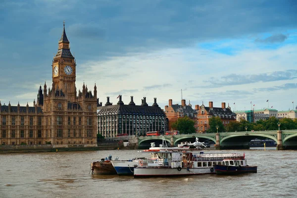 Big Ben'e ve Parlamento evi — Stok fotoğraf
