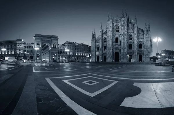 Milan Cathedral Square noc — Zdjęcie stockowe