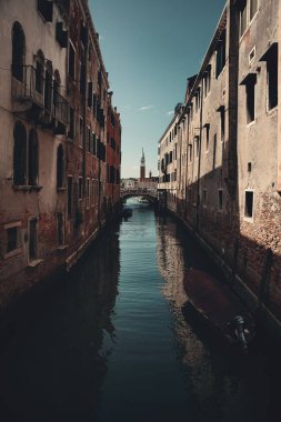 Çan kulesi tarihi binalar arasında 