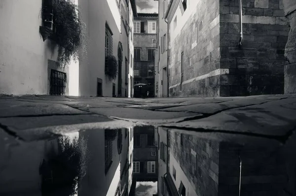Lucca street speglar — Stockfoto